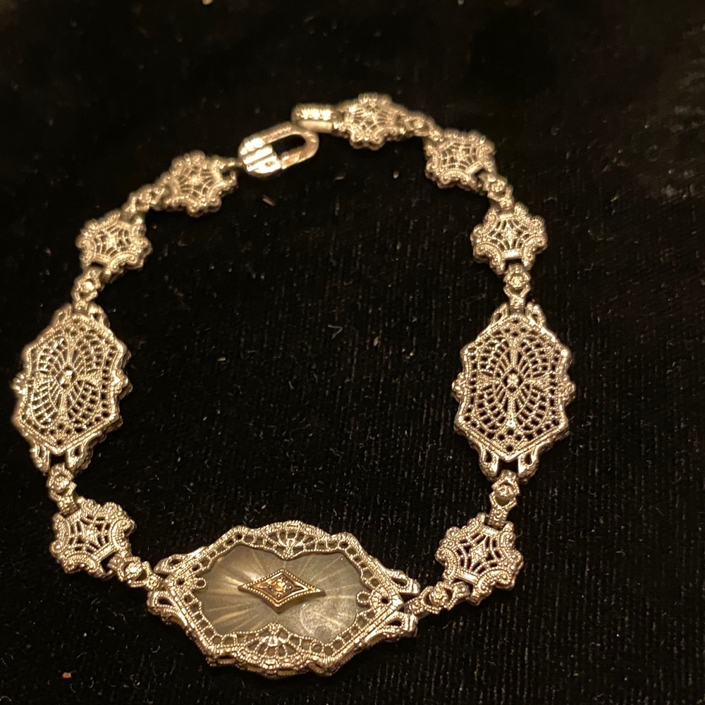Elegant White Gold Filagree Bracelet
